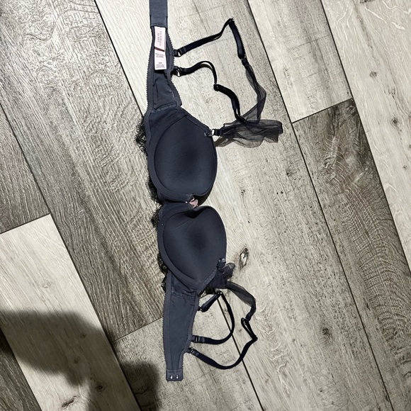 Beautiful VS push up bra - Picture 3 of 3